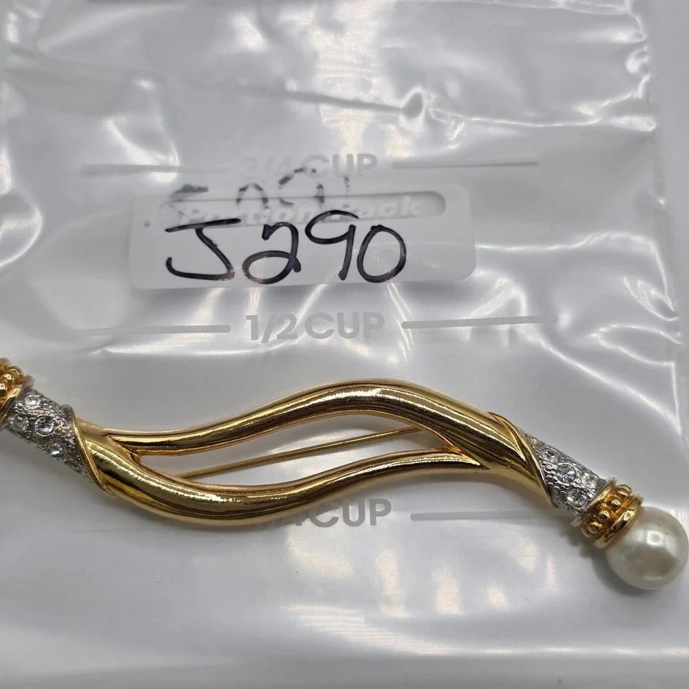 Vintage Avon Womens Gold Tone Leaf Faux Pearl Rhinestone Long Brooch Pin‎ 4